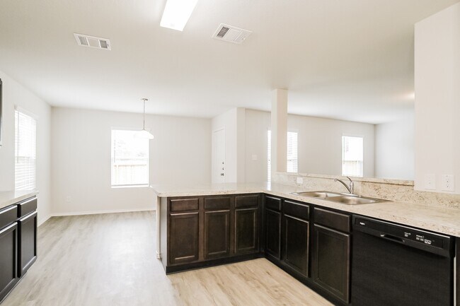 Foto del edificio - 135 Cooper Creek Ln