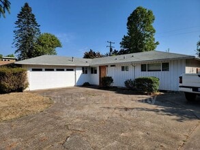 Building Photo - 1735 NW 29th St