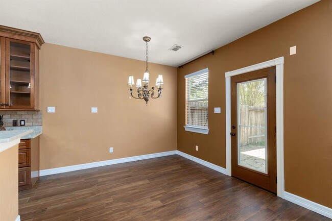 Building Photo - 25206 Finchgrove Ln