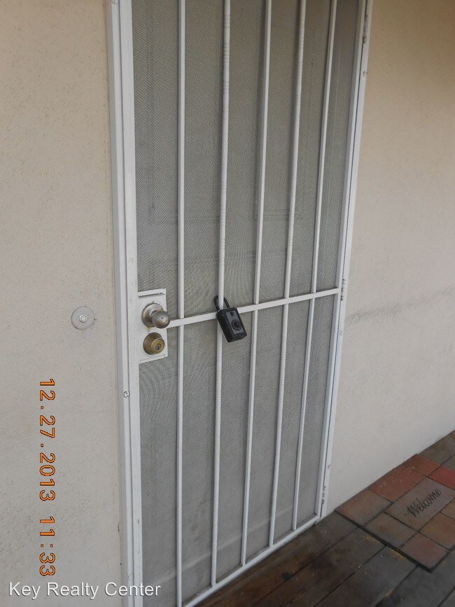 Building Photo - 2 br, 1 bath House - 8935 El Mirador Drive #4