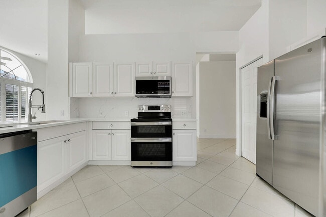 Building Photo - 5334 Osprey St