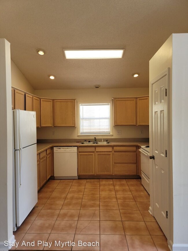 Building Photo - 3 br, 2 bath House - 609 S 6th Ave.