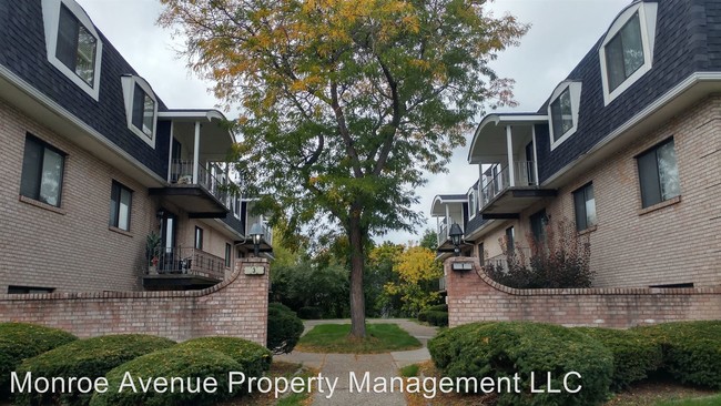Building Photo - 9 Lacroix Court Dr