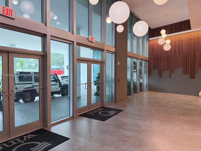 Foto del edificio - 350 S Miami Ave