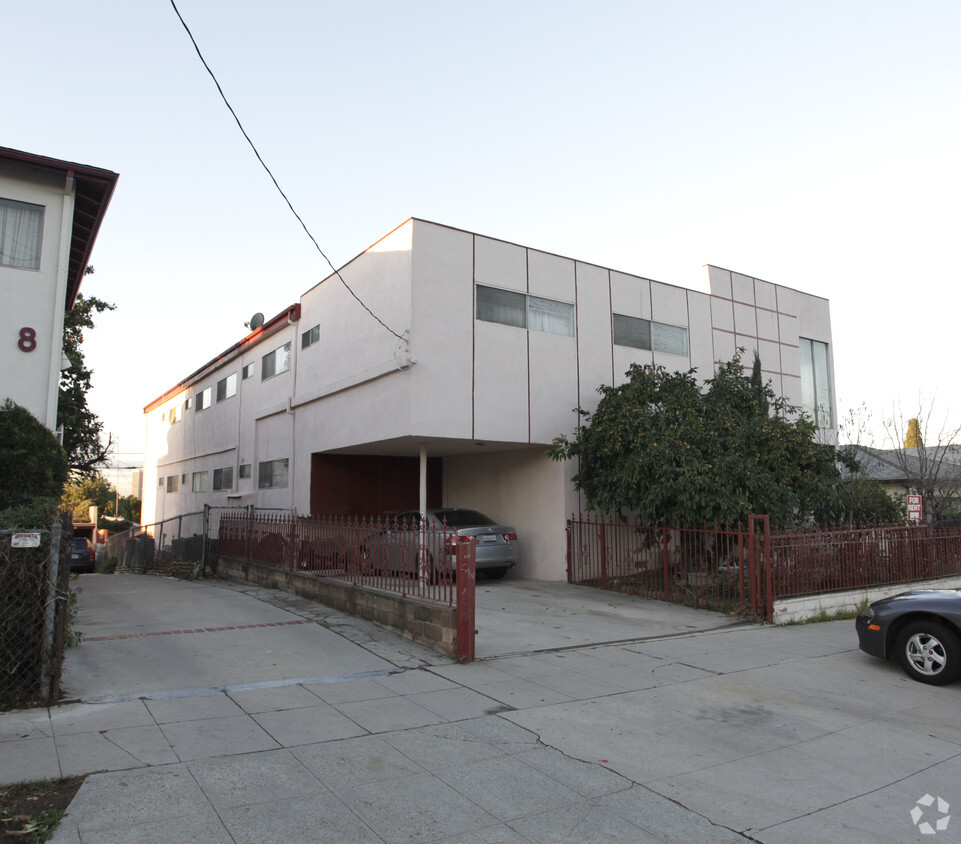 Primary Photo - 3522 Bellevue Ave