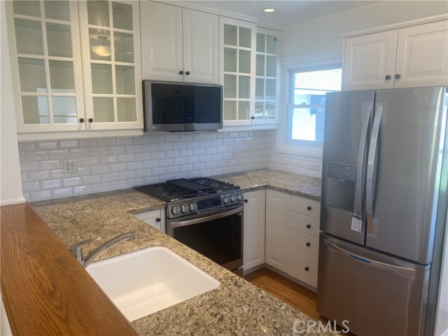 Foto del edificio - 452 E 18th St