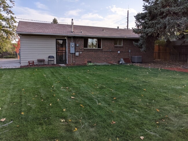 Back view - 1660 S Zenobia Way