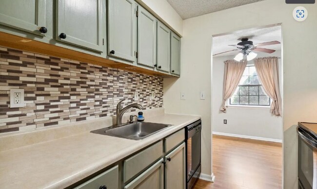 Foto del edificio - 3005 Valley Dr