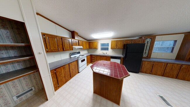 Building Photo - 192 Shadow Oaks Dr