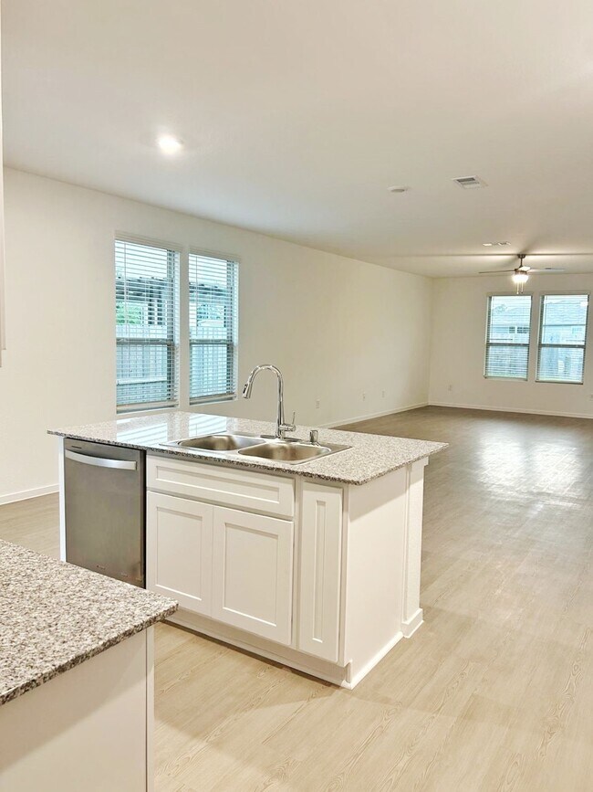 Foto del edificio - 14973 Rustic Moon Rd