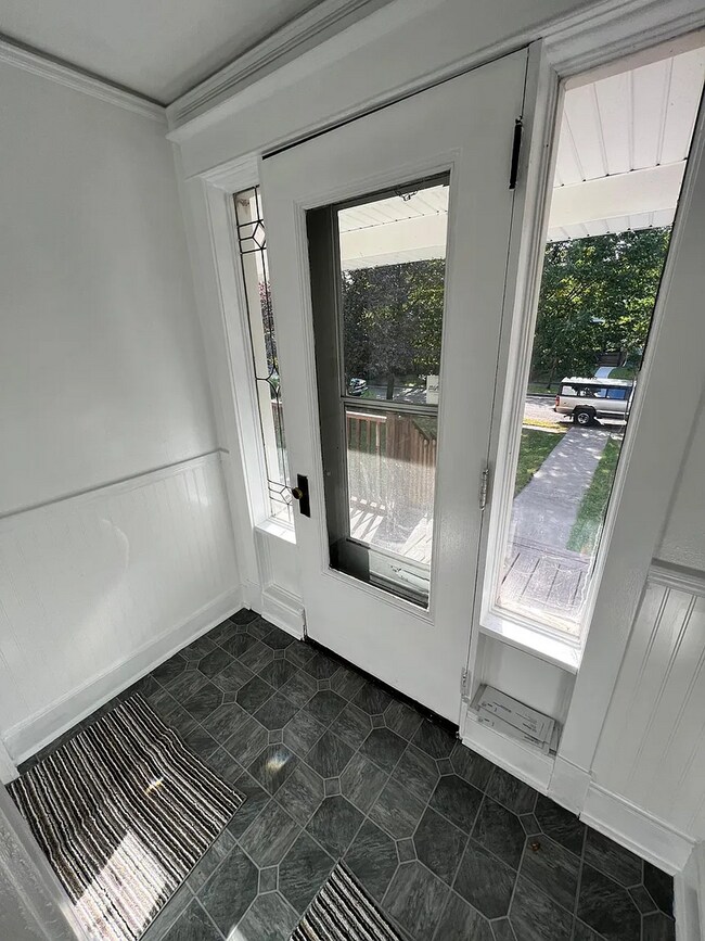 Foto del edificio - 4813 W 5th St