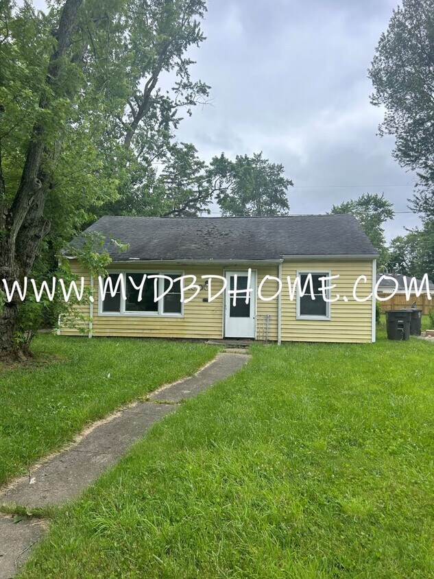 Primary Photo - 4500 Standish Dr