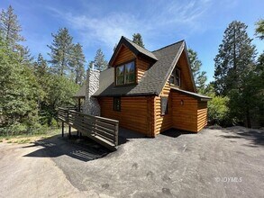 Building Photo - 54705 Pine Crest Ave