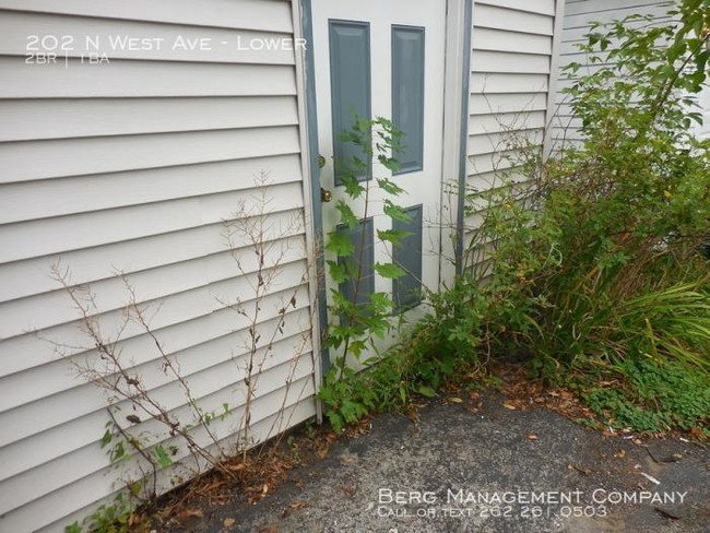 Building Photo - 2 bedroom in Waukesha WI 53186