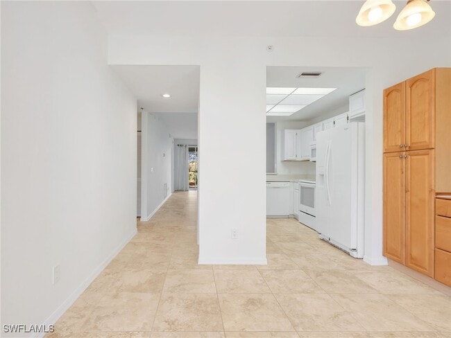 Building Photo - 9851 Costa Mesa Ln