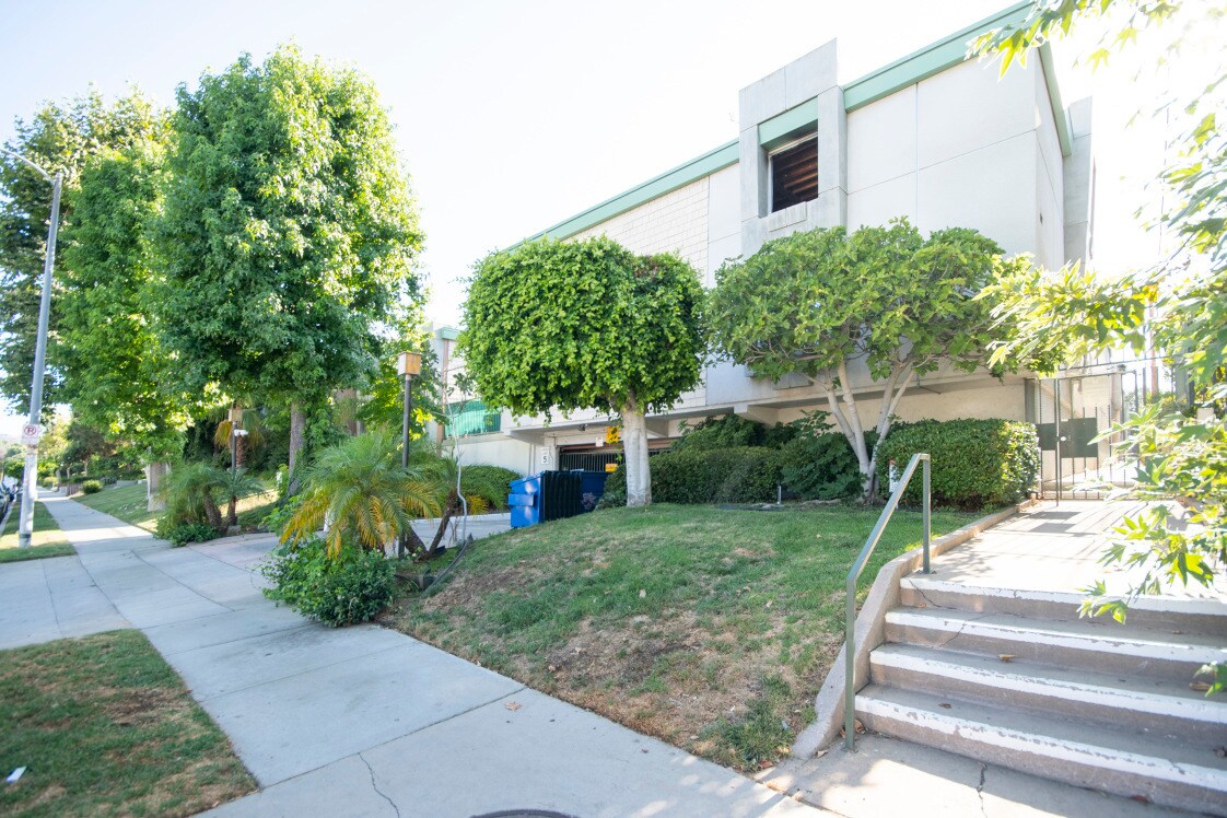 5301 Balboa Blvd Unit E1, Encino, CA 91316 Condo for Rent in Encino