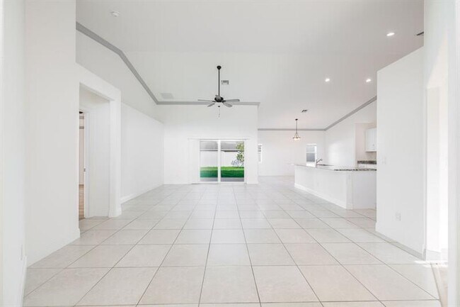 Foto del edificio - 3838 SW Hainlin St
