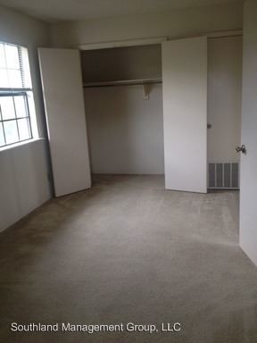 Foto del edificio - 2735-2735D Marianne Ln