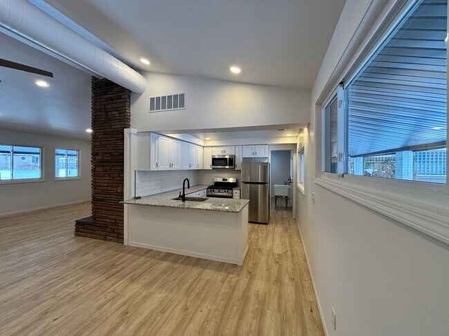 Foto del edificio - 35140 School St