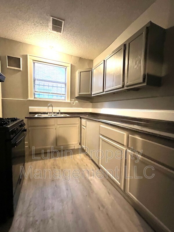 Foto del edificio - 2421 Arlington Ave