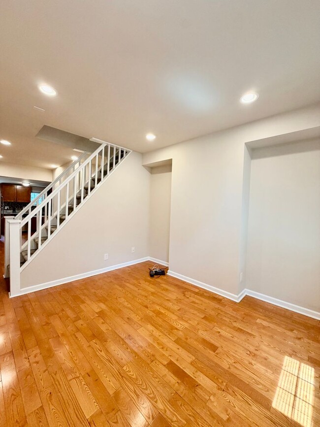 Available Now — Comfortable 2-Bedroom West Powelton Townhome with Central Air - Available Now — Comfortable 2-Bedroom West Powelton Townhome with Central Air