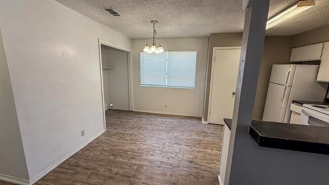Building Photo - 501 Hardin Ct