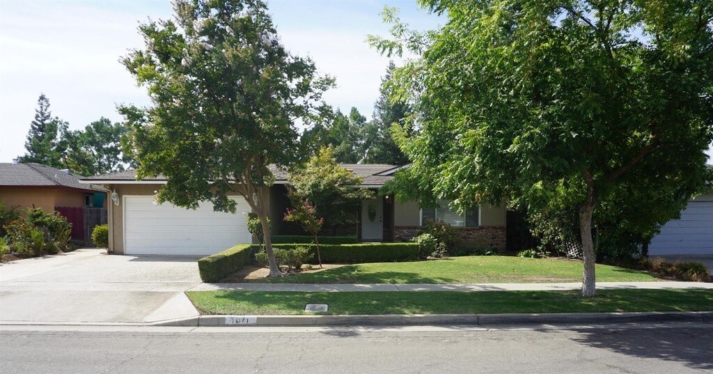 Primary Photo - 1071 W Fremont Ave