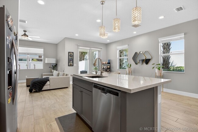 Building Photo - 1835 Sandpiper Pointe Pl