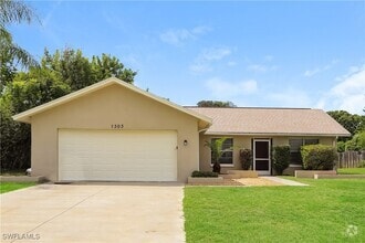 Building Photo - 1303 Pine Needle Rd