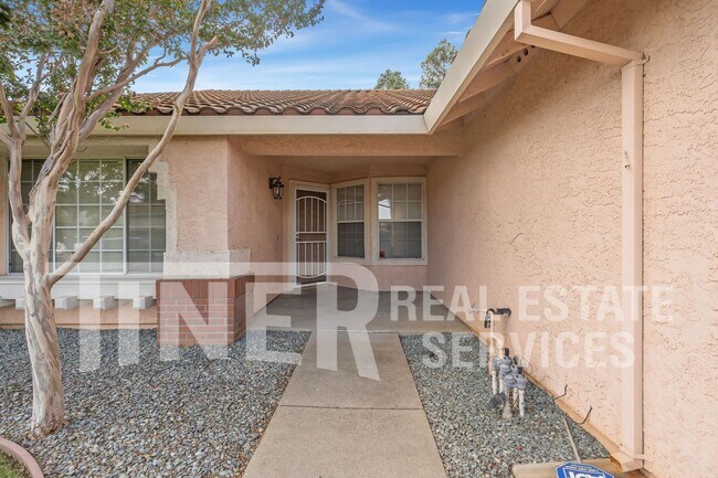 Foto del edificio - 8948 Warmsprings St
