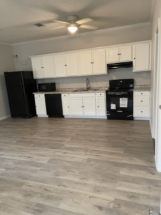 kitchen with appliances - 206 Coles St