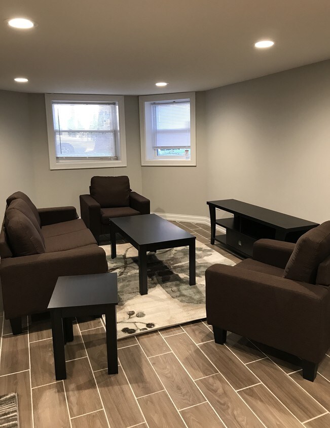 Foto principal - 3410 Lawndale Ave