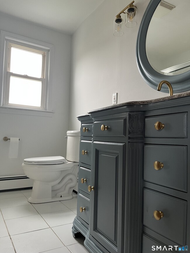 Building Photo - 341 Truman St