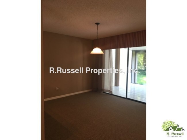 Building Photo - Beuatiful 2 Bed/2 Ba