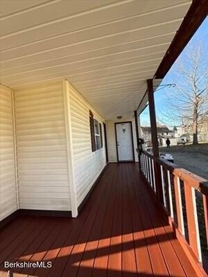 Foto del edificio - 30 Danforth Ave