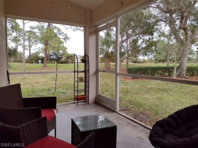 Foto del edificio - 2253 Carnaby Ct