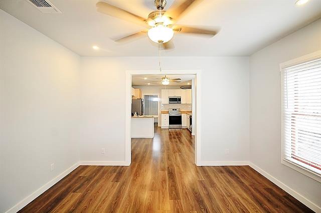 Building Photo - 1201 E Pulaski St