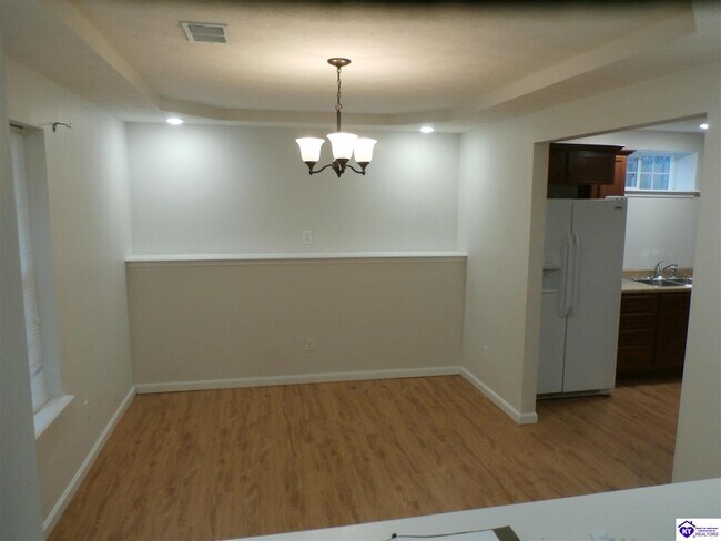 Foto del edificio - 344 School Side Dr