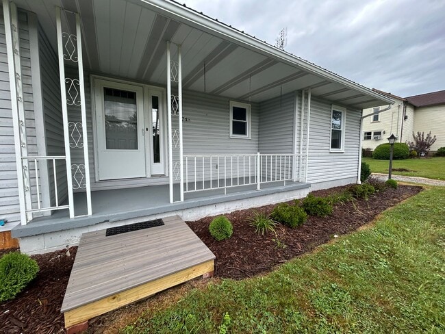 Building Photo - Newly Renovated Three Bedroom Home with Th...