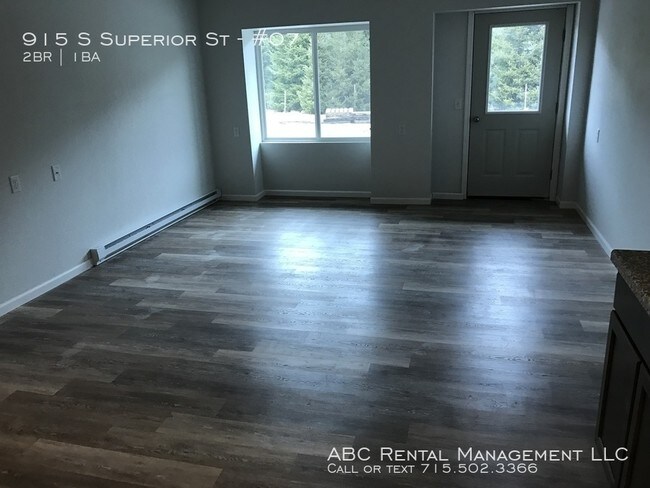Building Photo - Retro-Modern 2 Bedroom