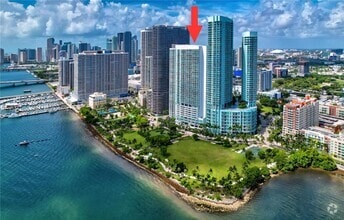 Building Photo - 1800 N Bayshore Dr