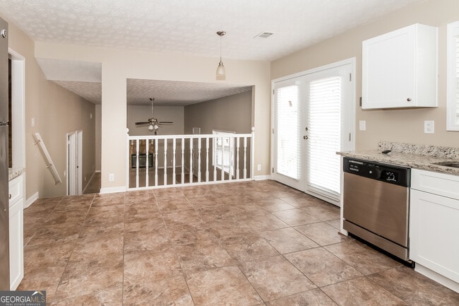 Building Photo - 10436 Irongate Ln