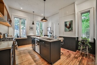 Building Photo - 298 Jersey St