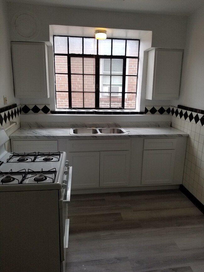 Time to throw down in the kitchen! - 3688 Dover Plz