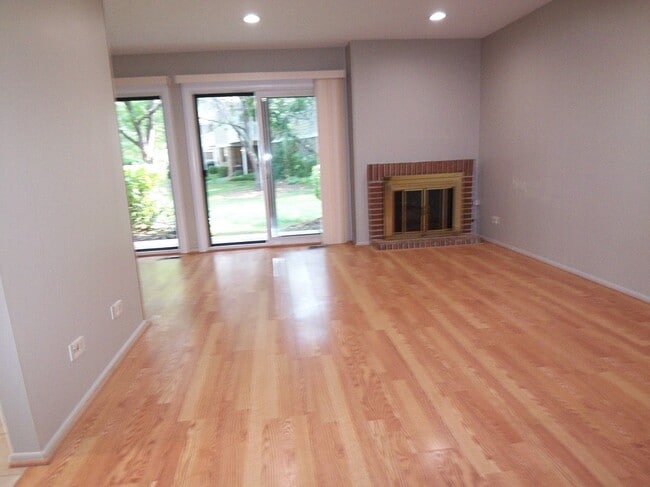 Building Photo - 1546 Williamsburg Dr