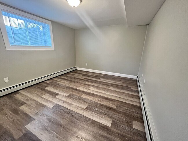 Bedroom - 62 Cabot St