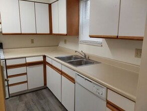 Building Photo - 1004 Stacey Dr