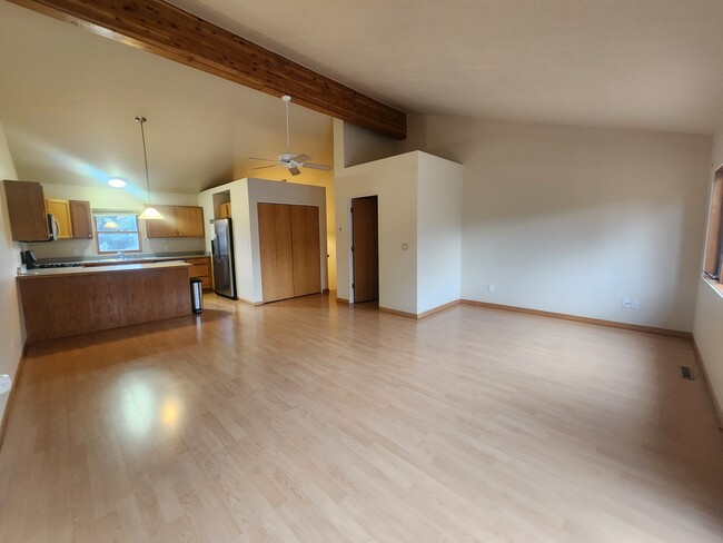 Building Photo - 1364 Barber Dr