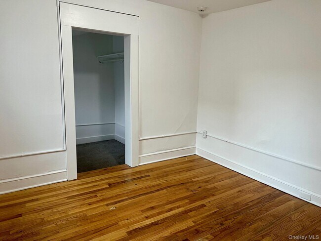 Foto del edificio - 3279 Franklin Ave