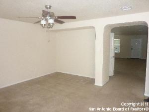 Building Photo - 1318 Range Field